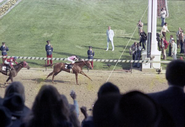 Illustration: 2026 Kentucky Derby Prediction Market Strategy: From Data to Dollars