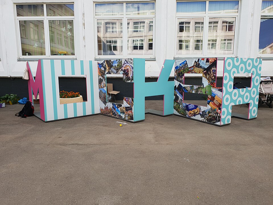 Illustration: Gridlock Scenarios and Market Implications Illustration: Gridlock Scenarios and Market Implications