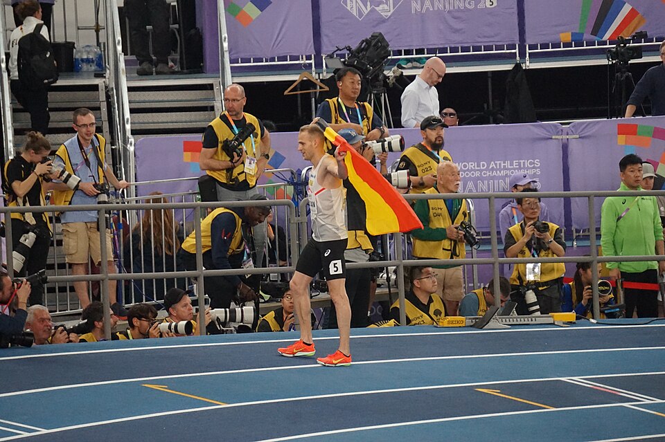 Illustration: How to Interpret Real-Time Probability Changes in Athletics Markets