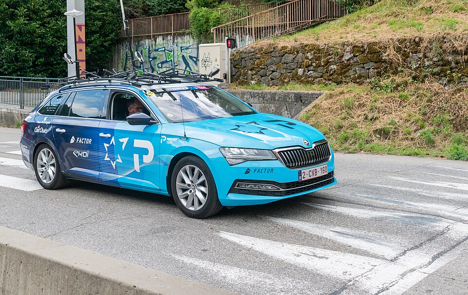 Illustration: Implement Stage-by-Stage Hedging Strategies Illustration: Implement Stage-by-Stage Hedging Strategies