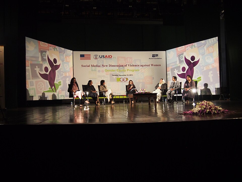 Illustration: Platform-Specific Sentiment Arbitrage Opportunities Illustration: Platform-Specific Sentiment Arbitrage Opportunities