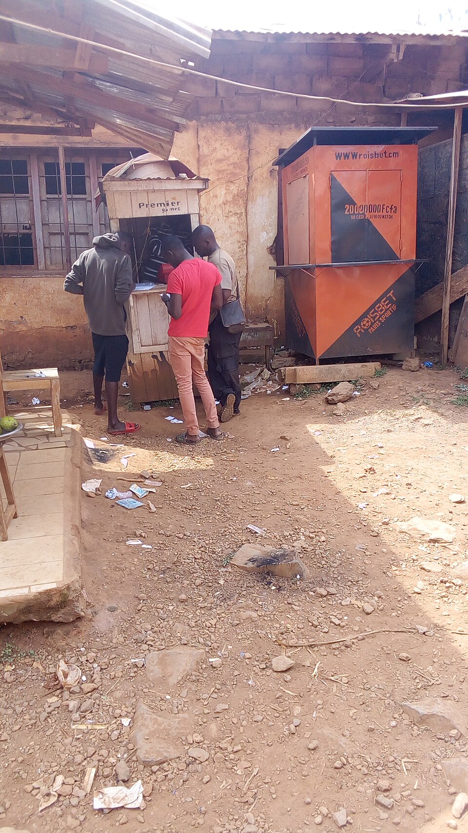 Illustration: 24/7 Customer Support and Crisis Resources